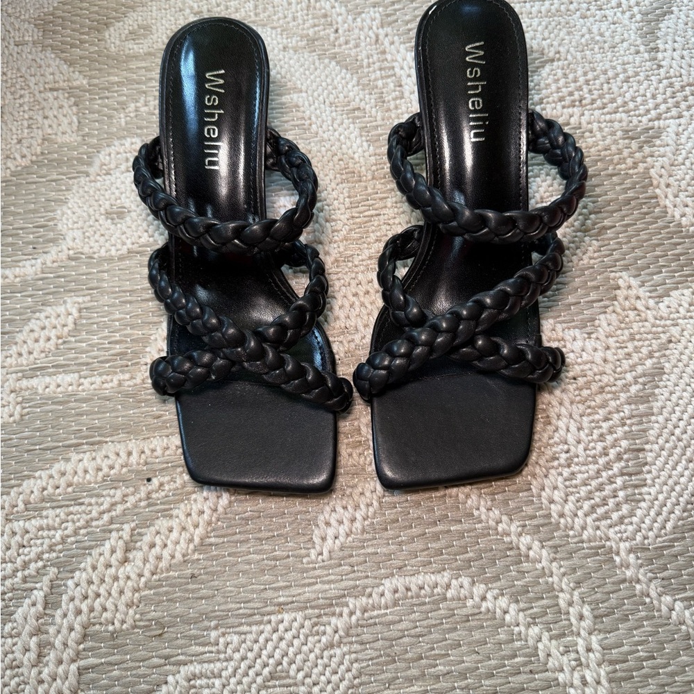 Black Braided Strap Sandals